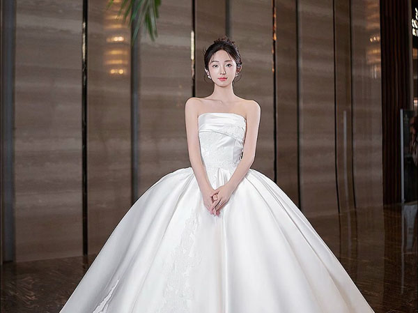 济南婚纱礼服定制|济南最美婚纱礼服馆